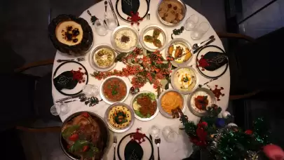 Turkey Embraces New Year's Eve with Traditional Feast Including Delightful Pumpkin Soup and Stuffed Turkey