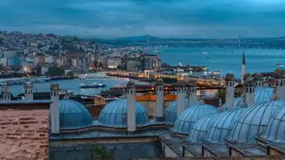 Istanbul closes roads for Jan. 1 Palestine protest on Galata Bridge